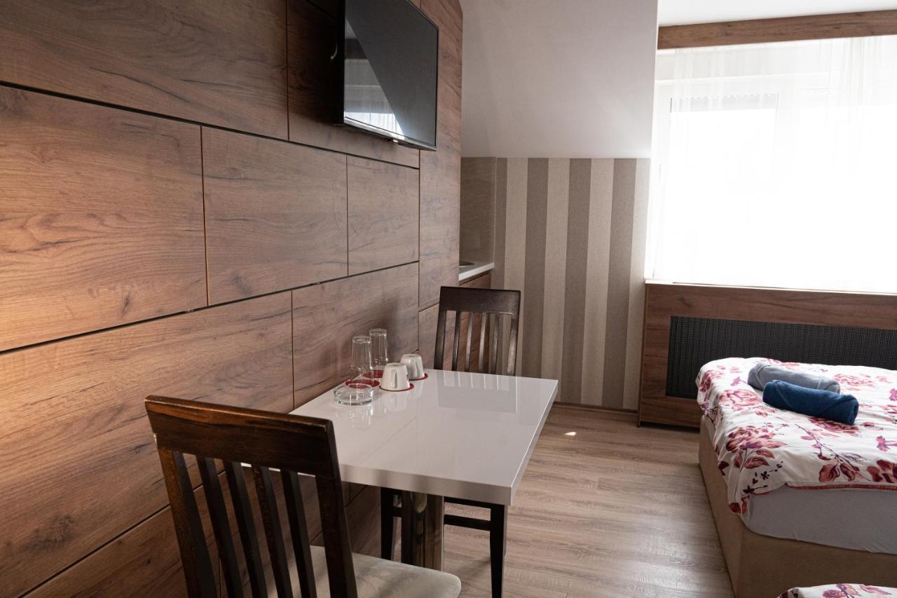 Studio Apartments Maksimovic Ni Extérieur photo