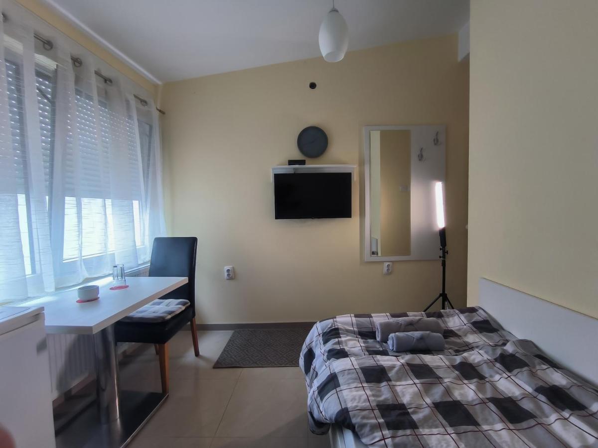 Studio Apartments Maksimovic Ni Extérieur photo